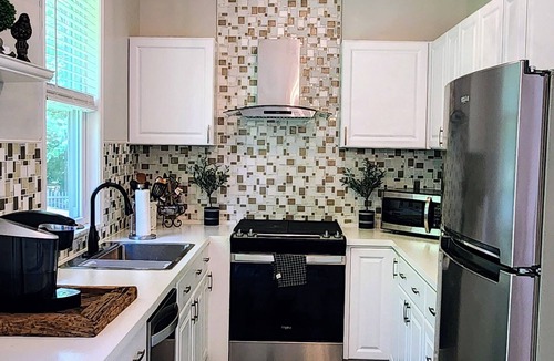 Murphy House | Waterfront Home, 3 BR, 2 Bath, HOT TUB, Pet-Friendly, Fishing, Fire Pit