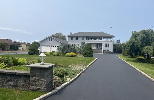 Oakdale House | Waterfront home, deck, bbq, fire pit, boats, hot tub, and more!