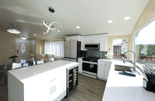 Old Town House | Waterfront Home in Bodega Bay! 3Beds, 2Baths & panoramic ocean views.