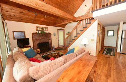 Eidelweiss Village House | Waterfront Home On Big Pea with Canoe, Paddle Boat & Swim Dock