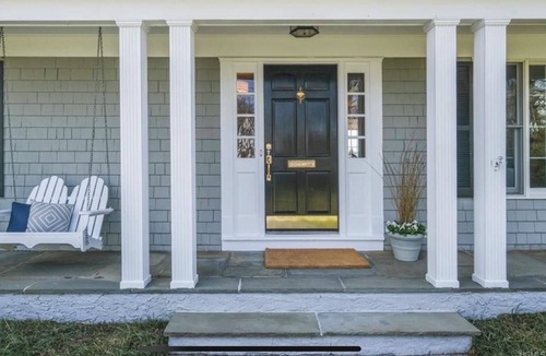 Rye House | Waterfront home on the Long Island sound with private beach access