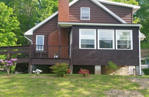 Lake Katrine House | Waterfront Home on the Esopus Creek, near Kingston, Rhinebeck, Hunter
