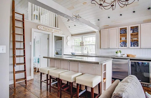 Nantucket Town Cottage | Waterfront home overlooking Nantucket Harbor