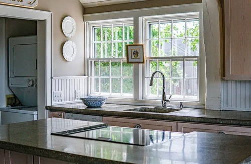 Nantucket Town Cottage | Waterfront home overlooking Nantucket Harbor