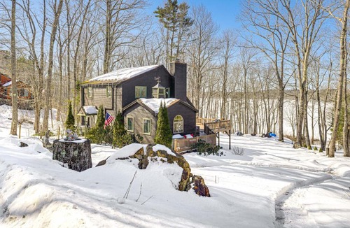 Gardiner House | Waterfront Home w/Boat Dock & Sunroom in Gardiner