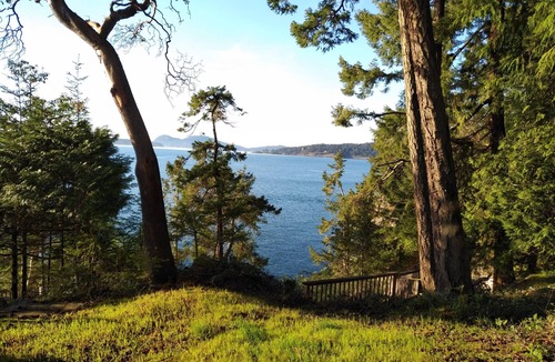 Pender Island House | Waterfront home with stunning views, surrounded by nature.