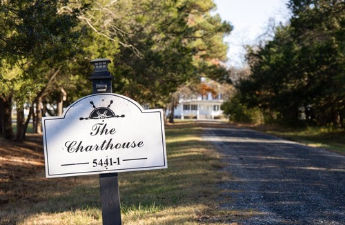 Cambridge House | Waterfront Home w/Dock, Pool, Sandy Beach, Kayaks, 5BR/3.5BA Sleeps up to 16