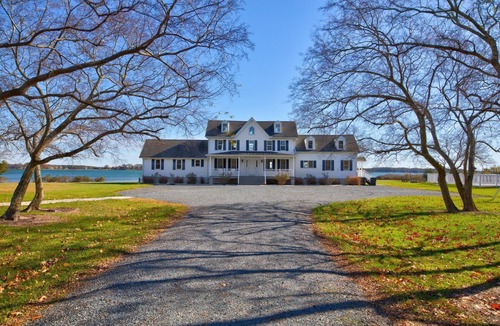 Cambridge House | Waterfront Home w/Dock, Pool, Sandy Beach, Kayaks, 5BR/3.5BA Sleeps up to 16