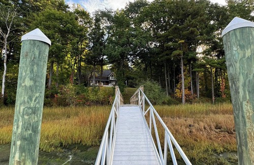 South Eliot House | Waterfront Home with dock just 10 min from downtown Portsmouth, NH. Sleeps 10.