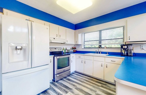 Putnam Hall House | Waterfront home with private hot tub, arcade room & firepit - dog-friendly