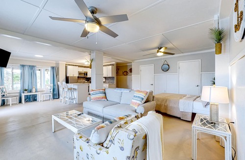 Perdido Key Coves One House | Waterfront home with tennis/boat dock access, deck, grill, & W/D