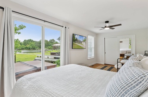Chester House | Waterfront | Hot Tub, Fire Pit & Views