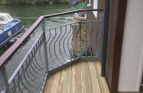 St Neots House | Waterfront House 3 BR Parking St Neots Town Centre