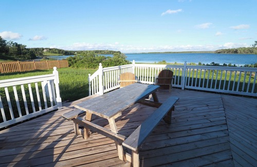 Pomquet Cottage | Waterfront House near Pomquet Beach- 2 bedrooms, Pet-Friendly