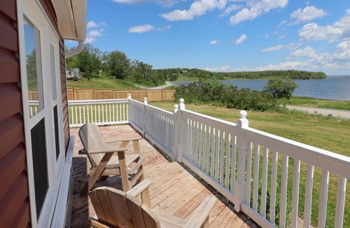 Pomquet Cottage | Waterfront House near Pomquet Beach- 2 bedrooms, Pet-Friendly