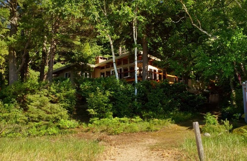 Williamsburg Cottage | Waterfront, kayaks included. Spectacular Views Of The Bay, Pet Friendly