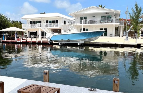 Pirates Cove House | Waterfront Key Largo – Private Dock, Tiki Oasis & Pet Friendly – Sleeps 6