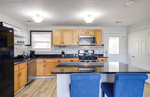 Kingston Apartment | Waterfront Kingston Apartment w/River Access!
