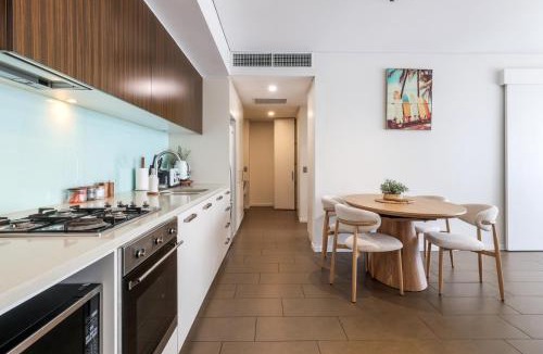 Darwin City Centre Apartment | Waterfront Lagoon Suite 1 Bed Luxury Apartment