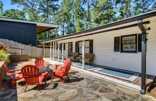Townville House | Waterfront Lake Hartwell Vacation Rental w/Dock!