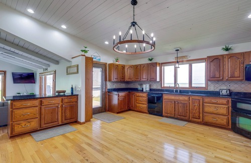 Port Hope House | Waterfront Lake Huron Getaway w/Private Beach