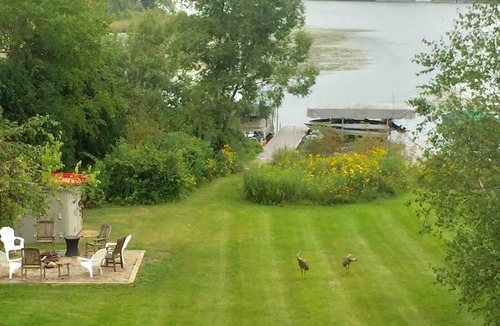Lake Ripley House | Waterfront Lake Ripley getaway. Kayak, paddleboard and fish from private pier!