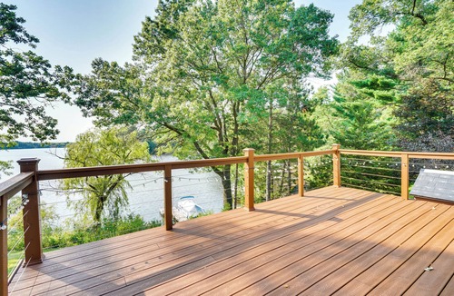 Lake Wissota House | Waterfront Lake Wissota Retreat: Dock & Deck!
