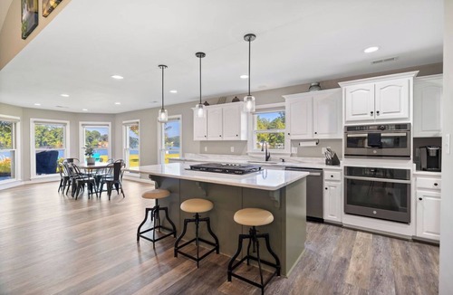 Chappells House | Waterfront Lake Greenwood. King beds. Hot tub. Pellet grill