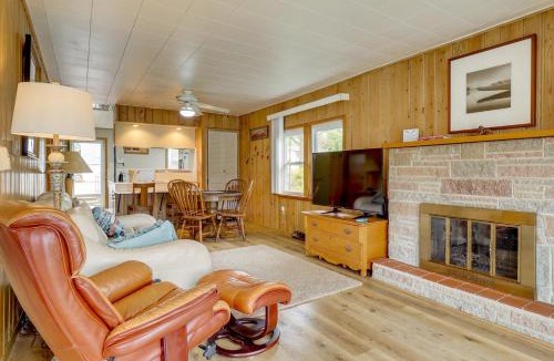 North Webster House | Waterfront Lake Webster Retreat w/Pier & Views