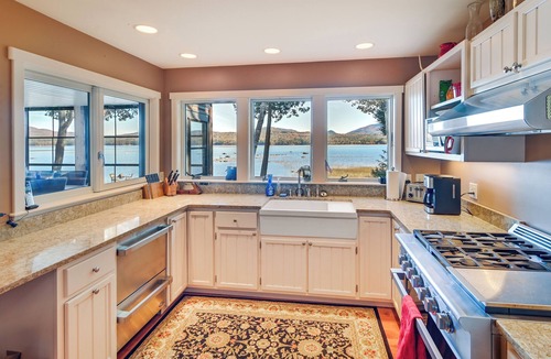 Weld Cabin | Waterfront Lake Webb Cabin Rental w/Dock & Views!