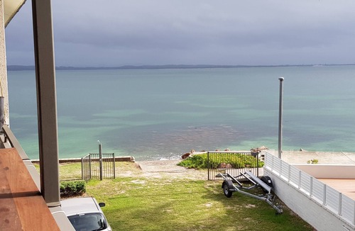 Port Stephens Council Apartment | Waterfront location - 2 bed renovated apartment in Corlette, Port Stephens