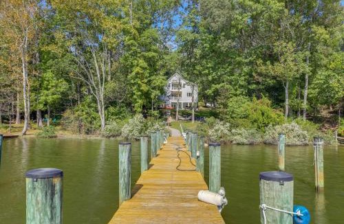 Lusby House | Waterfront Lusby Escape w/Fire Pit & Kayaks!