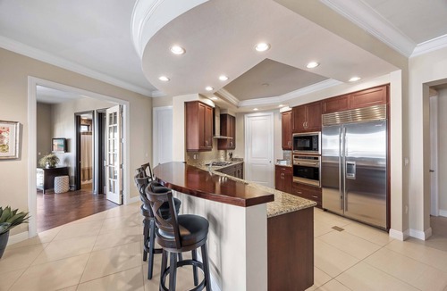 Royal Harbor Condo | Waterfront Luxury Condo - Naples Bay Resort