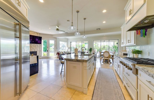 La Jolla Village House | Waterfront Luxury Gilbert Retreat w/Pool & Spa!