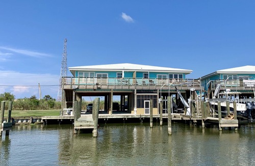 Venice House | ✨WATERFRONT LUXURY✨ With Boat Slip & Ice Machine 🎣Fishing Capital of The World