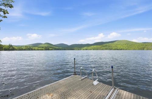 Gilmanton House | Waterfront - Manning Lake - Dock and Kayaks