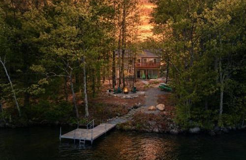 Gilmanton House | Waterfront - Manning Lake - Dock and Kayaks