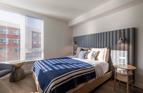 Retsil Apartment | Waterfront Marina Square Extended Stay Hotel. Pet Friendly!!