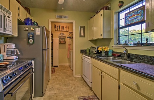 Midway House | Waterfront Midway Home w/ Sunroom & Large Yard
