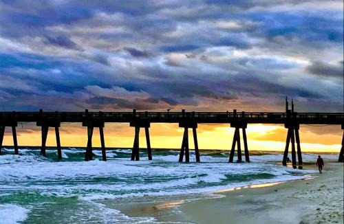 Florida Panhandle House | Waterfront Newly Renovated and Decorated 3brs home