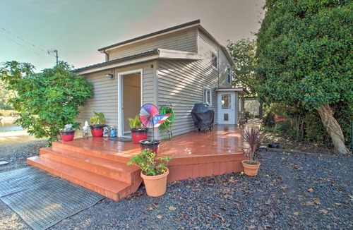 North Bend House | Waterfront North Bend Home: 9 Miles into Town