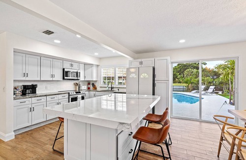 Lake Worth House | Waterfront Oasis w/Pool, Minigolf & TikiHut! Perfect for Families