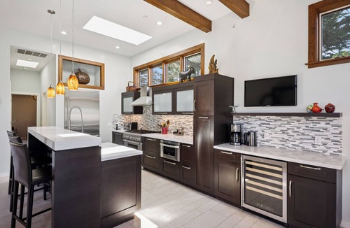 Stinson Beach House | Waterfront Oasis in Seadrift w/Hot Tub