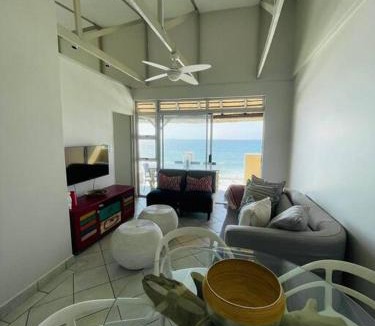 Selection Beach Apartment | Waterfront Ocean Views