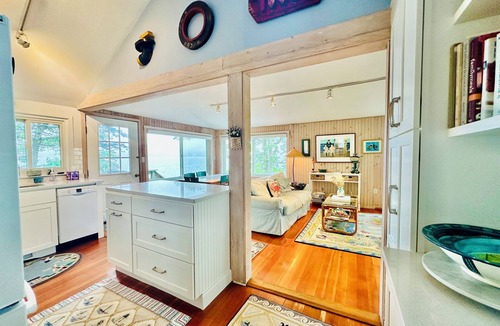 Brewster Cottage | Waterfront on Long Pond and Black Pond!