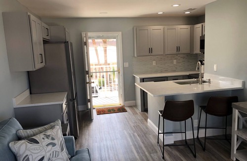 Venice Condo | Waterfront one BR condo in beautiful Venice Beach FL. Pool, beach and marina.