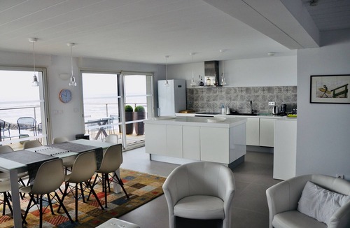 Carnon-Plage Apartment | Waterfront panoramic apartment 2nd floor