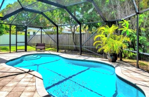 Lauderdale Isles House | Waterfront paradise with heated pool & jacuzzi