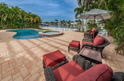 Vina Del Mar Island House | Waterfront Paradise on Vina del Mar near Pass-A-Grille