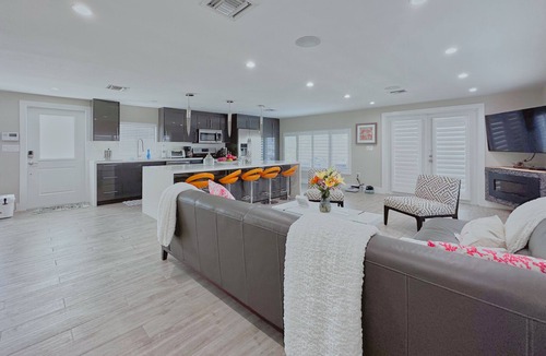 Cross Key Waterways House | Waterfront Paradise in Key Largo: A Spacious Corner Lot with 220ft of Dockage
